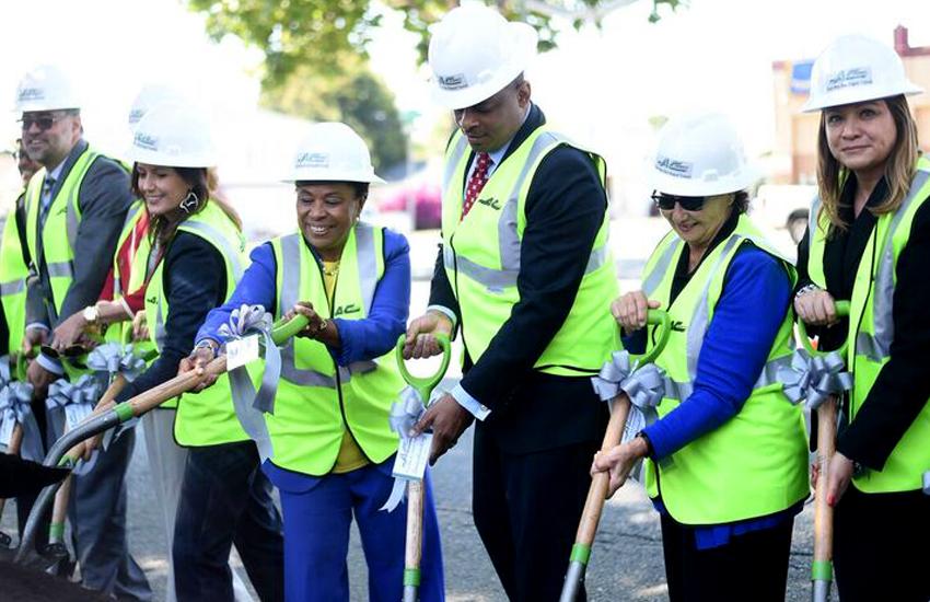 BRT groundbreaking 850 x 550 pixels