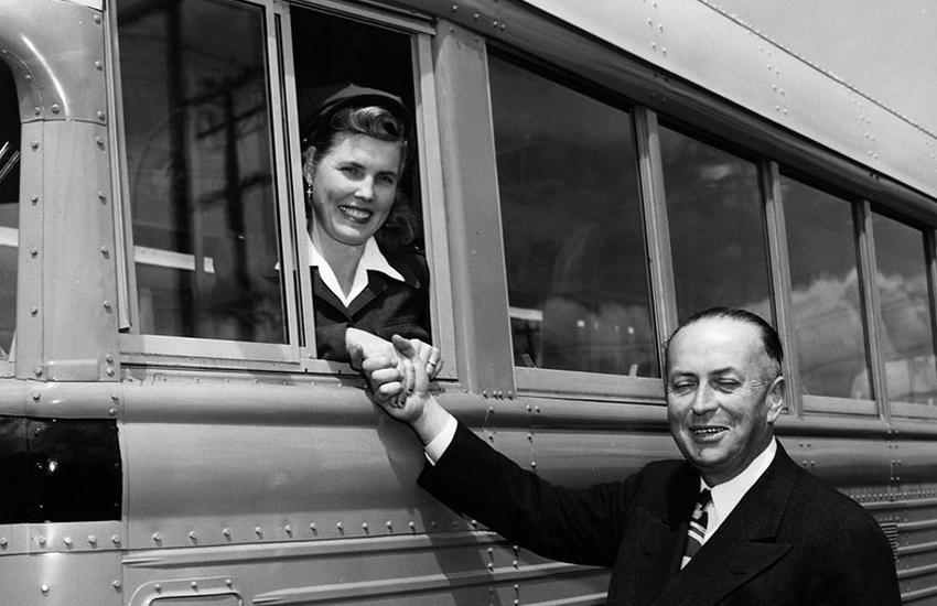 Retro Bus Operator